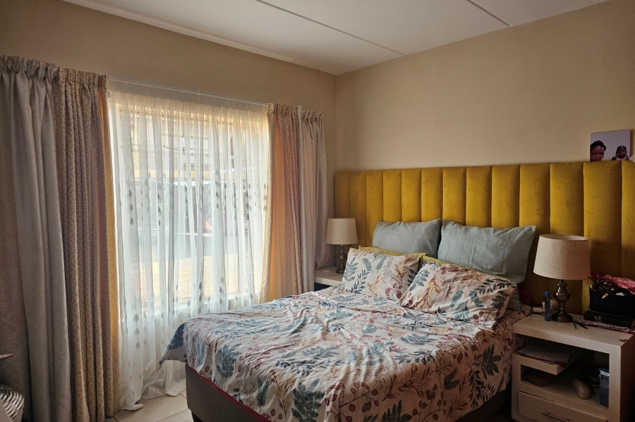 2 Bedroom Property for Sale in Waterval East North West